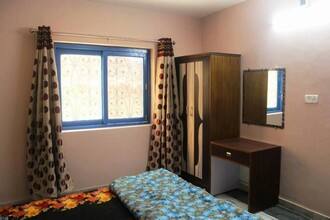 Hotel Golden Crown, Rishikesh 2